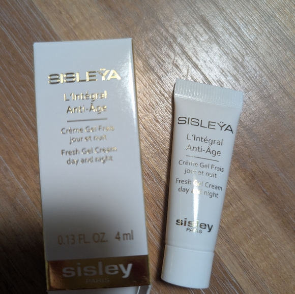 Sisley Sisleya L'integral Anti-age Fresh Gel Cream - Picture 5 of 5